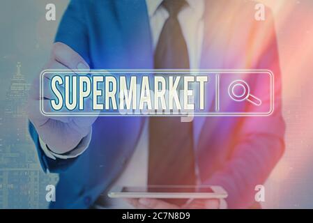 Nota di scrittura che mostra Supermarket. Concetto di business per il negozio di servizi auto diviso in camere con una vasta gamma di cibo Ricerca web informazioni digitali f Foto Stock