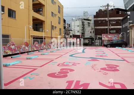 Osaka, Giappone - 22 Marzo 2018: Parcheggio rosa Ciao Kitty a Shinsekai. Foto Stock