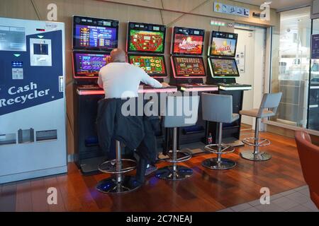 Rostock, Germania. 17 luglio 2020. Vista delle macchine da gioco a bordo di un traghetto per il Mar Baltico. Credit: Jörg Carstensen/dpa/Alamy Live News Foto Stock