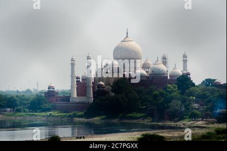 Agra Fort è un forte storico nella città di Agra in India. Lal Quila Agra Foto Stock