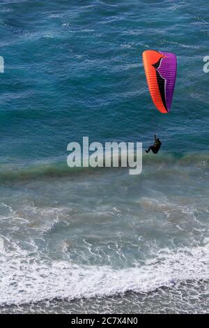 Sorvola la spiaggia di Torrey Pines City (Black's Beach), la Jolla, San Diego, California, USA Foto Stock