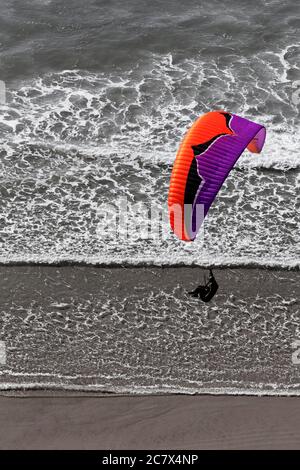 Sorvola la spiaggia di Torrey Pines City (Black's Beach), la Jolla, San Diego, California, USA Foto Stock