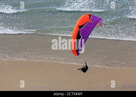 Sorvola la spiaggia di Torrey Pines City (Black's Beach), la Jolla, San Diego, California, USA Foto Stock