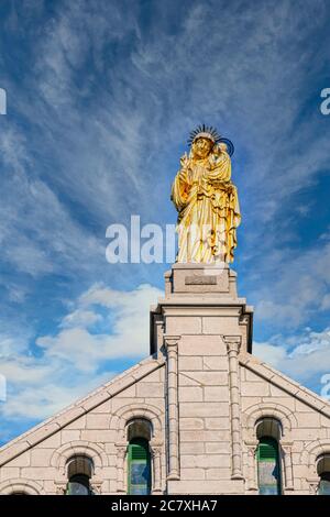 Gold Gesù con Bambino sulla Chiesa Foto Stock