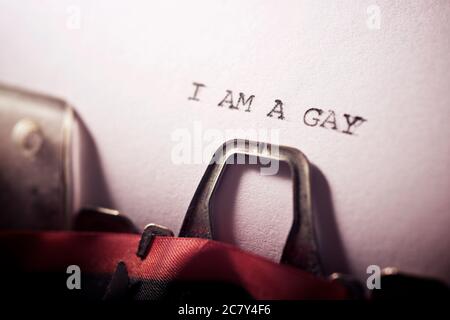 Sono un testo gay scritto su un foglio. Foto Stock