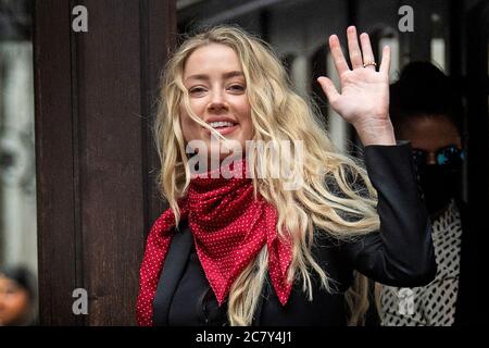 foto di ile datata 16/07/20 di Amber Heard in arrivo alla High Court di Londra. L'attrice deve iniziare tre giorni di prove presso l'alta Corte come parte del caso di Johnny Depp contro il Sole su accuse di violenza domestica durante il rapporto tempestuoso della coppia. Foto Stock