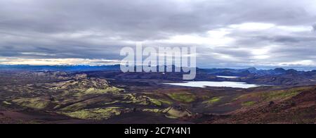 Ampio panorama colorato, vista panoramica sul paesaggio vulcanico in Foto Stock