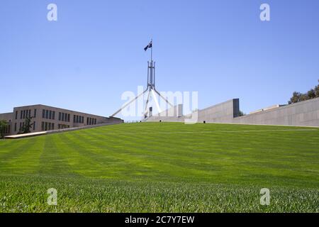 CANBERRA, AUSTRALIA - 8 NOVEMBRE 2009: Il Parlamento è il luogo d'incontro del Parlamento d'Australia situato a Canberra. E' stato aperto il 9 Foto Stock