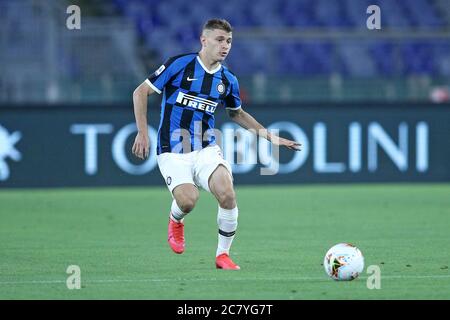 Roma, Italia. 07 agosto 2019. Nicolo Barella del FC Inter durante la Serie A match tra Roma e Inter Milan allo Stadio Olimpico, Roma, Italia, il 19 luglio 2020. Foto di Luca Pagliaricci. Solo per uso editoriale, licenza richiesta per uso commerciale. Nessun utilizzo nelle scommesse, nei giochi o nelle pubblicazioni di un singolo club/campionato/giocatore. Credit: UK Sports Pics Ltd/Alamy Live News Foto Stock