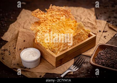 Chip croccante da cheddar Foto Stock