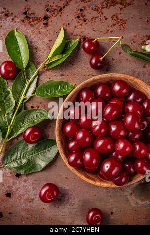Appena raccolto le ciliegie Foto Stock