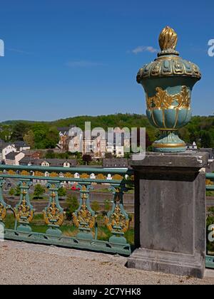 Vista dalla terrazza del palazzo, castello, Weilburg, Assia, Germania Foto Stock