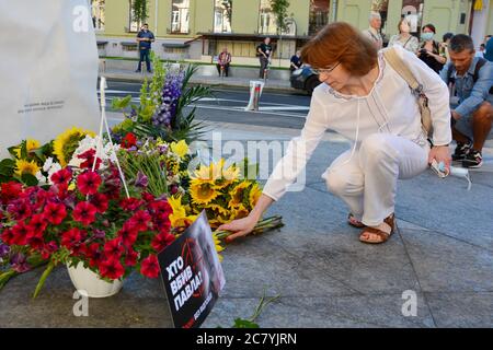 Kiev, Ucraina. 20 luglio 2020. Svelare un monumento a Pavlo Sheremet, giornalista con l'ucraino Pravda, morto in un'esplosione di una bomba a a Kyiv il 20 luglio 2016. (Foto di Aleksandr Gusev/Pacific Press) Credit: Pacific Press Agency/Alamy Live News Foto Stock