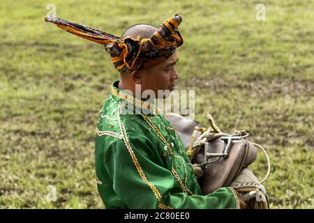 Tamu Besar festival Kota Belud Sabah Borneo Malesia tradizioni cowboy sud-est asiatico costume cavallo Foto Stock