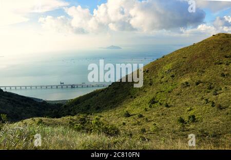 Nei Lak Shan Country Trail - Tian Tan Buddha - Grande Buddha a Ngong Ping sull'isola di Lantau, Hong Kong Foto Stock