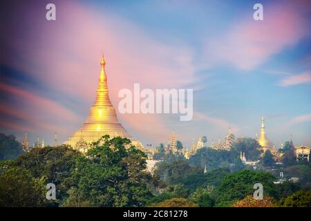 Veduta aerea della pagoda di Shwedagon, in Yangon Birmania Myanmar Foto Stock