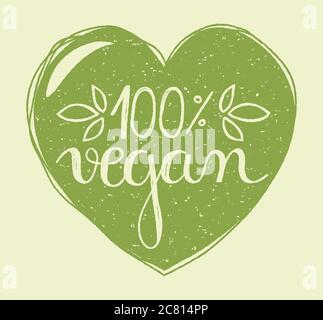 Scritte a mano del testo 100 percento vegane in disegnato a mano cuore verde con timbro grunge effetto. Foto Stock