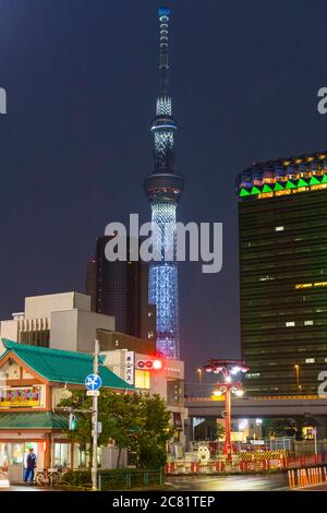 Vista notturna dello Skytree di Tokyo; Tokyo, Kanto, Giappone Foto Stock