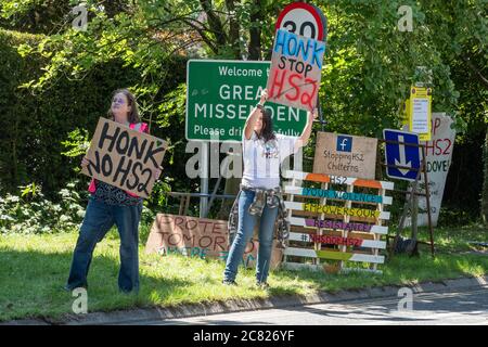 Protesta contro HS2 a Great Missenden, Buckinghamshire, Inghilterra, Regno Unito