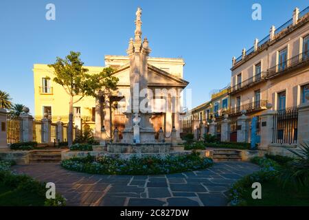 El Templete nella vecchia Avana, un antico monumento coloniale che segna il luogo della fondazione della città Foto Stock