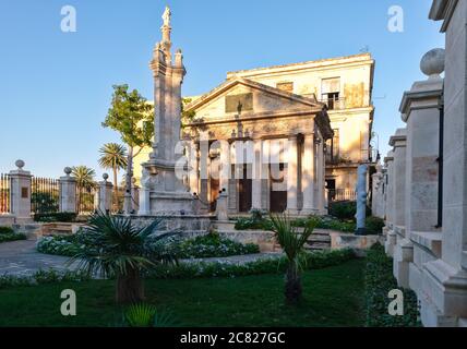 El Templete nella vecchia Avana, un antico monumento coloniale che segna il luogo della fondazione della città Foto Stock