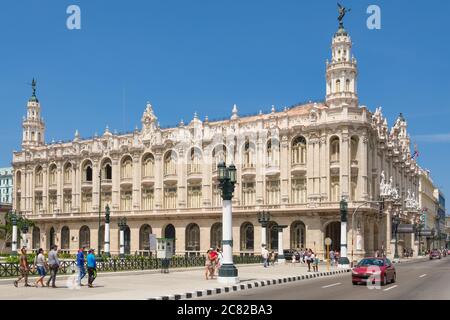 Il Grande Teatro dell'Avana in una giornata estiva di sole Foto Stock