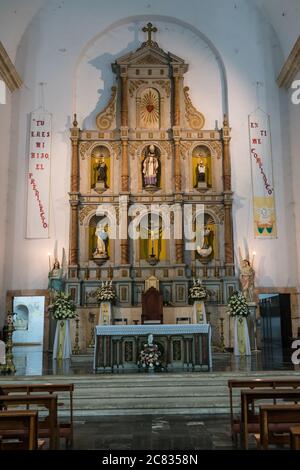 La Chiesa di San Servasio, o San Servazio, fu ricostruita a partire dal 1706 per sostituire una chiesa precedente costruita nel 1545 dai frati francescani in Valla Foto Stock