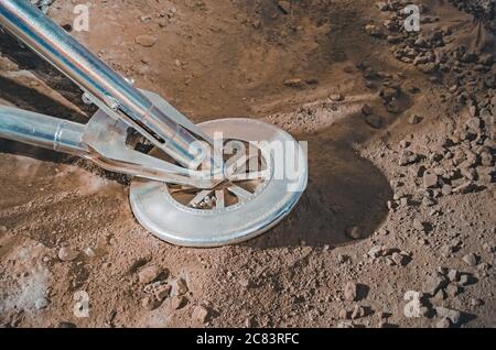 Astronave sulla terra di un altro pianeta nell'universo Foto Stock
