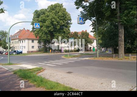 Straßenkreuzung Tortweg Ecke Finkenkruger Weg in der zwischen 1914 und 1917 nach den Entwürfen des Architekten Paul Schmitthenner errichtete Gartenstad Foto Stock