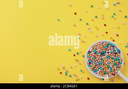 Sfondo caramella multicolore con spazio per la copia Foto Stock