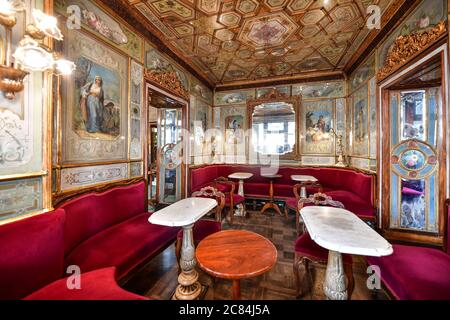 Italia, Venezia: Il Florian Cafe o caffe Florian è la più antica, famosa e lussuosa caffetteria in Piazza San Marco. Fondata nel 1 Foto Stock