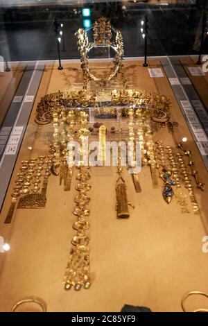 La corona d'oro della tomba di Silla Cheonmachong, il Museo Nazionale di Gyeongju, Provincia di Gyeongsang del Nord, Corea del Sud Foto Stock