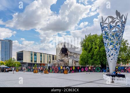 Piazza della Cattedrale guardando verso le rovine della Cattedrale di Christchurch, danneggiato nel terremoto del 2011 febbraio, Christchurch, Nuova Zelanda Foto Stock