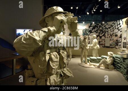 College Station, Texas USA, 7 novembre 2005: Una mostra di manufatti provenienti dalle azioni militari degli Stati Uniti in Vietnam in mostra presso il George H.W. Bush Presidential Archives and Museum presso la Texas A&M University. ©Bob Daemmrich Foto Stock