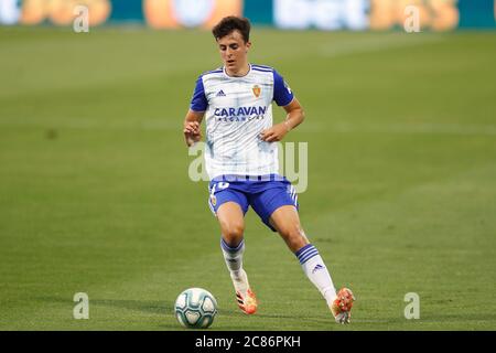 Saragozza, Spagna. 20 luglio 2020. Alejandro Frances (Saragozza) Calcio : Spagnolo 'la Liga SmartBank' match tra Real Zaragoza 2-1 SD Ponferadina all'Estadio de la Romareda a Saragozza, Spagna . Credit: Mutsu Kawamori/AFLO/Alamy Live News Foto Stock