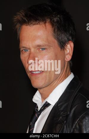 Kevin Bacon alla prima di Los Angeles di 'Rails & Ties' tenuta allo Stewart J. Ross Theatre, Warner Bros. Lot a Burbank, CA. L'evento si è svolto martedì 23 ottobre 2007. Photo by: SBM / PictureLux- file Reference N. 34006-8846SBMPLX Foto Stock