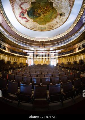 CIENFUEGOS, CUBA - CIRCA GENNAIO 2020: Interno del Teatro Tomas Terry e Auditorium a Cienfuegos Foto Stock