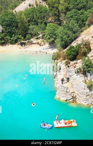 Lago di Sainte-Croix, Gorges du Verdon, Alpes de Haute Provence, Provence, Francia Foto Stock