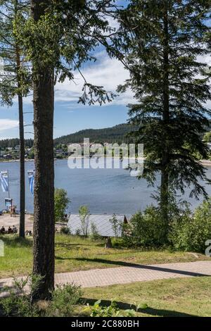 Il lago artificiale di Breisgau-Hochschwarzwald è un lago artificiale situato nel distretto di Breisgau-Hochschwarzwald, nella Foresta Nera, nei pressi di Friburgo in Breisgau Foto Stock