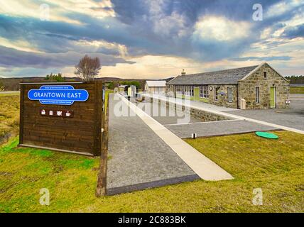 Carrozze ferroviarie convertito in ristorante a Grantown East Highland patrimonio e centro culturale a Grantown on Spey Highland Scozia UK & old station Foto Stock