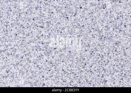 Sfondo bianco granulare con macchie blu e grigie. Texture sfondo con piccolo viola briciola motivo per interni e piano di cucina. Foto Stock