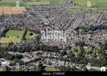 Vista aerea dall'est del villaggio di Honley nello Yorkshire occidentale, vicino a Holmfirth e Huddersfield Foto Stock