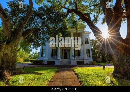 Natchez, Mississippi, USA - 19 giugno 2020: La Staton Mansion, oggi museo, costruita nel 1857. Foto Stock