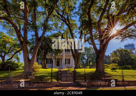 Natchez, Mississippi, USA - 19 giugno 2020: La Staton Mansion, oggi museo, costruita nel 1857. Foto Stock