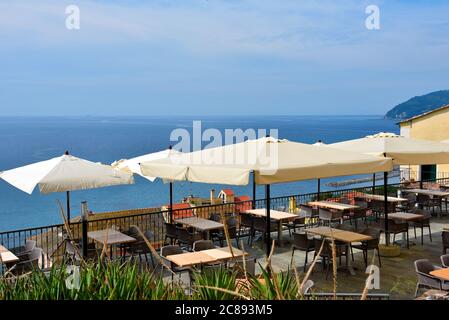 Terrazza affacciata sul mare a cervo Liguria Foto Stock