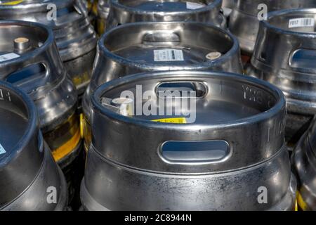 Fusti di birra Foto Stock