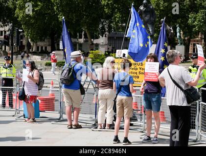 Parlamento, Londra, Regno Unito. 22 luglio 2020. Manifestanti anti anti anti anti Brexit fuori dal Parlamento. Credit: Matthew Chpicle/Alamy Live News Foto Stock