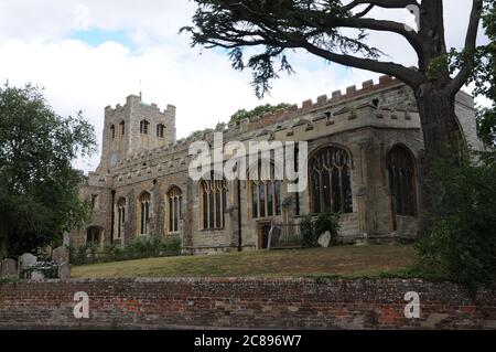 Chiesa di San Pietro ad Vincla, Coggeshall, Essex, è lunga 125 metri e ha beneficiato della prosperità del commercio di lana nel XV secolo. Foto Stock