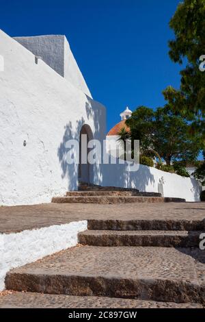 Chiesa cinquecentesca, Puig de Missa di Santa Eulària des Riu, Ibiza, Isole Baleari, Spagna Foto Stock