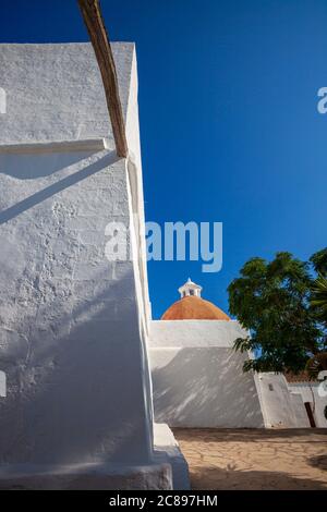 Chiesa cinquecentesca, Puig de Missa di Santa Eulària des Riu, Ibiza, Isole Baleari, Spagna Foto Stock